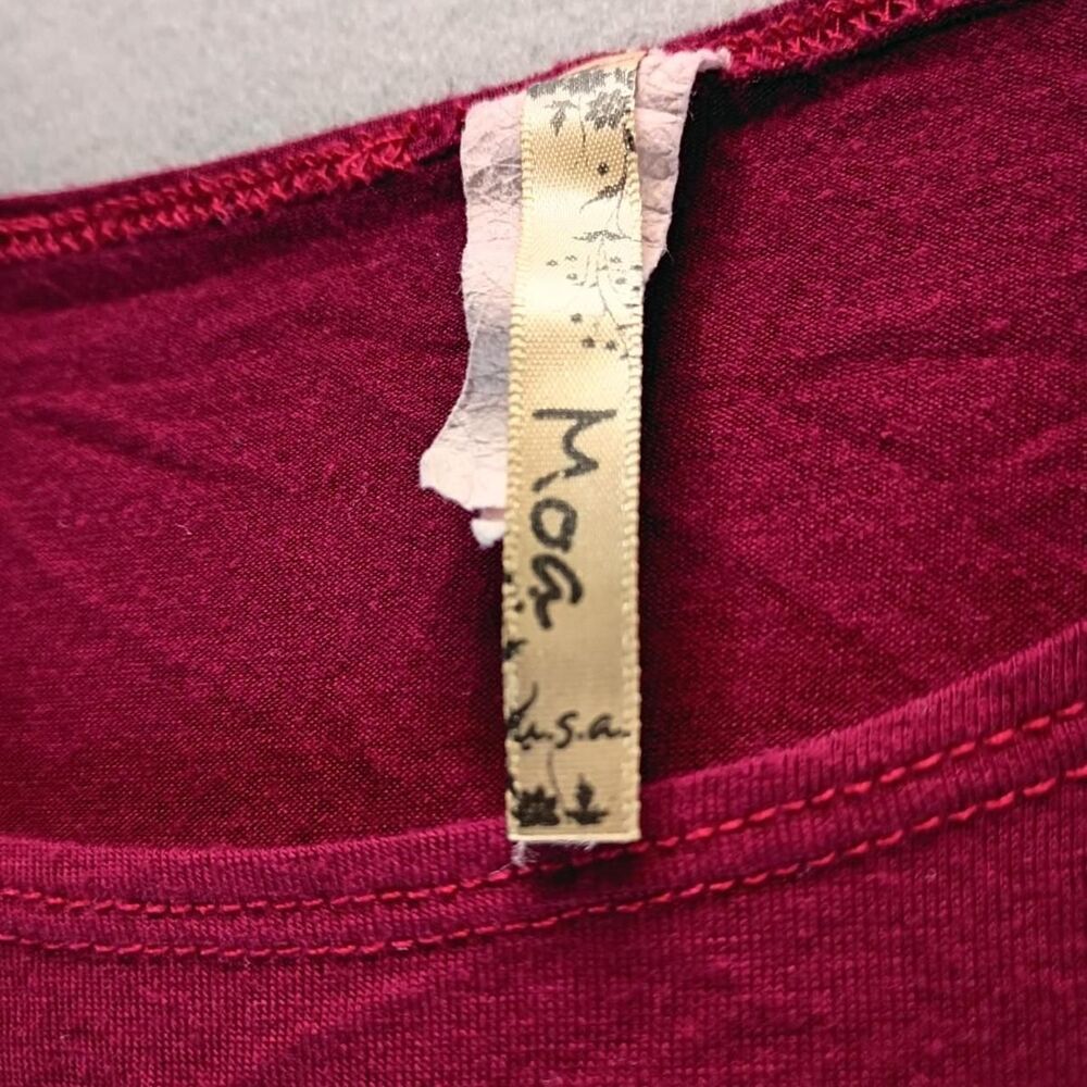Unbranded Women's Burgundy and Red Shirt